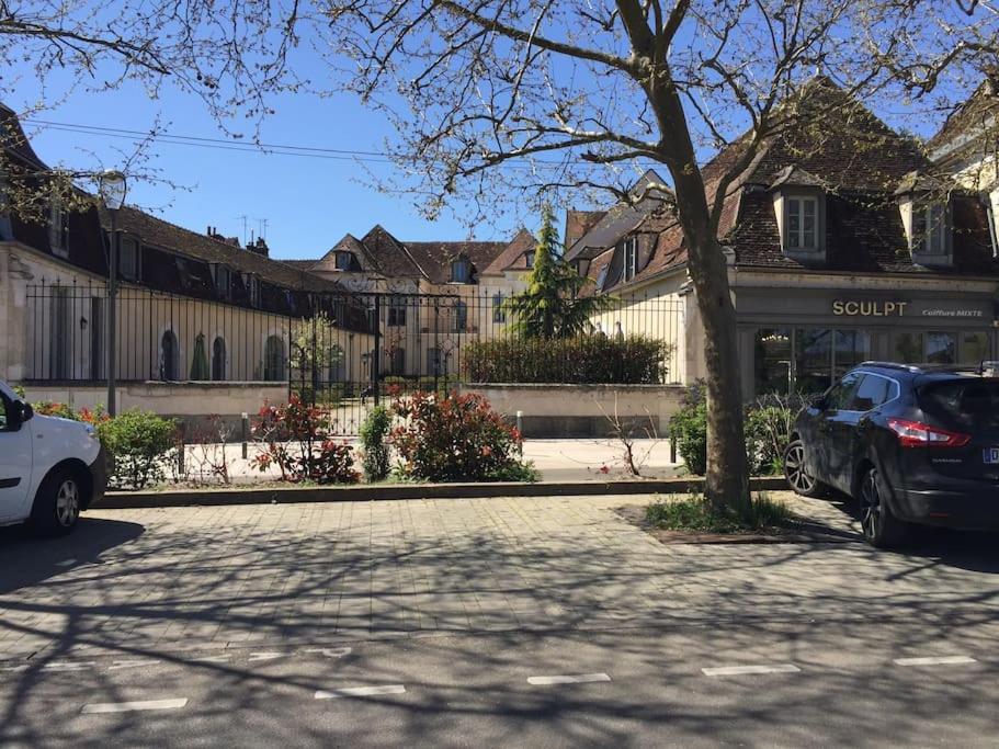 Bel Au Bord De L'eau Proche Gare Avec Wifi Appartement